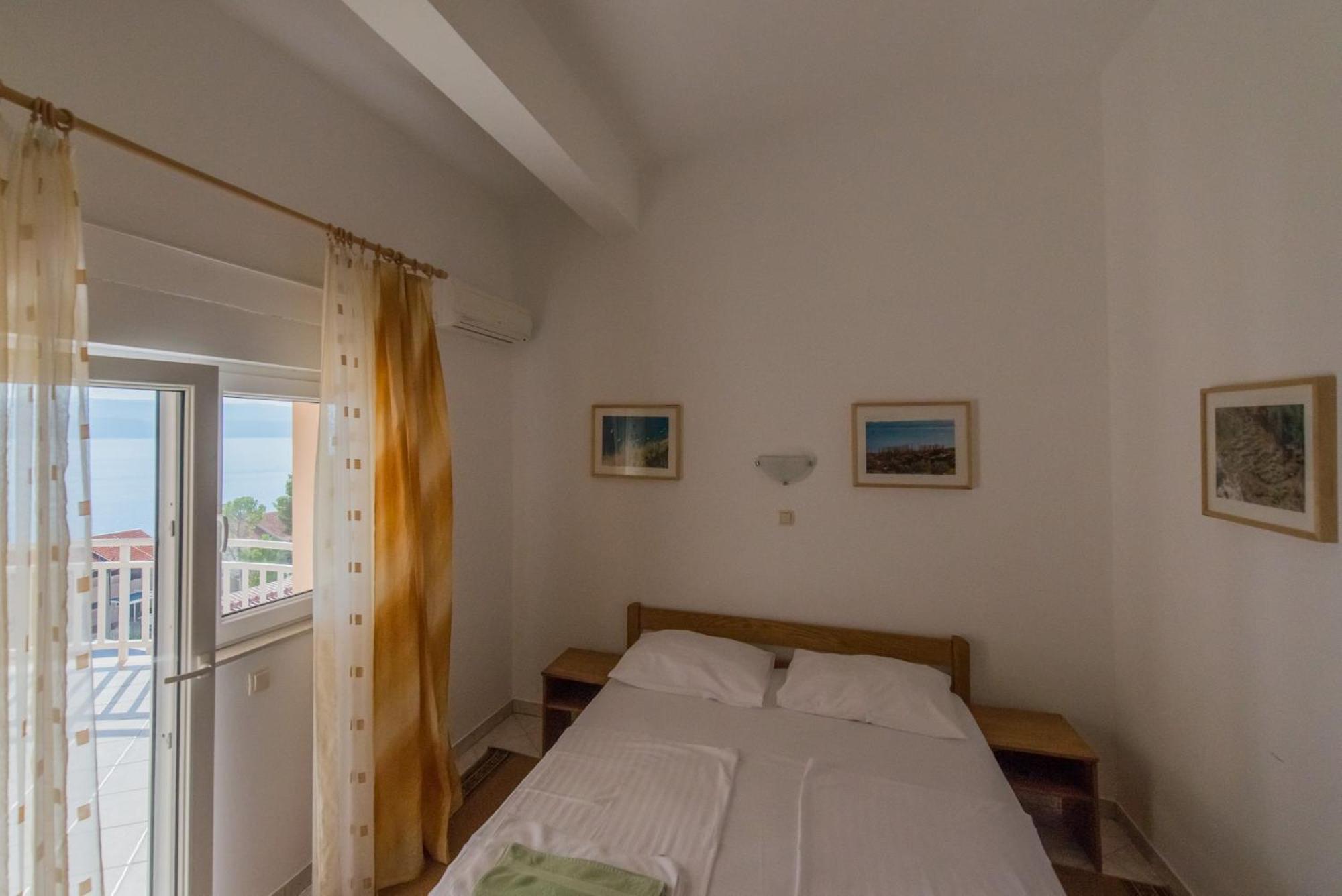 Bed And Breakfast Pero 3 Min Walk To The Beach Lokva Rogoznica Eksteriør bilde